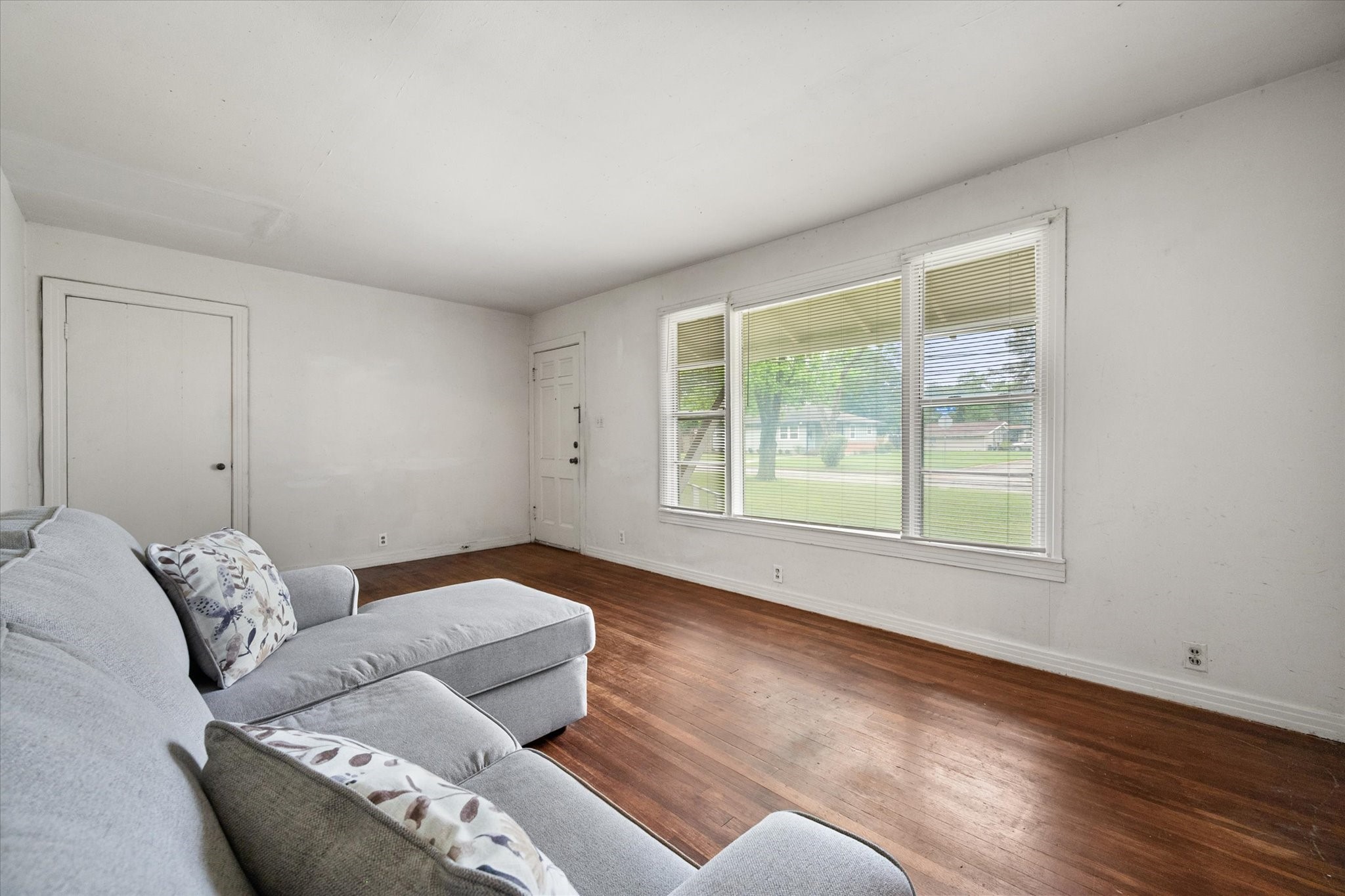 2103 Pecandale Drive Arlington TX 76013