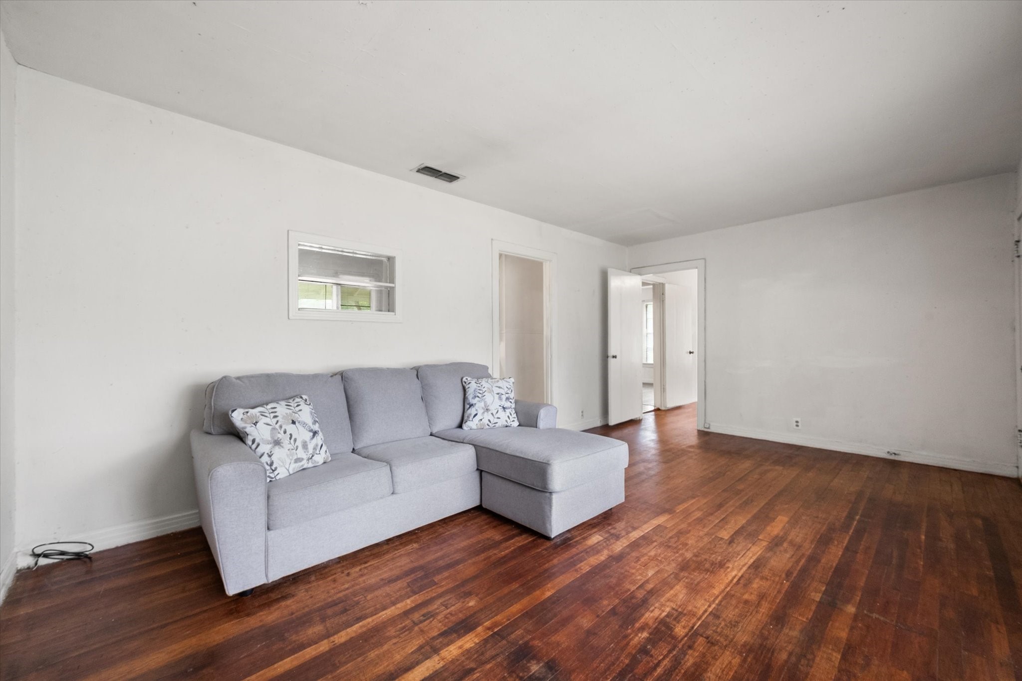 2103 Pecandale Drive Arlington TX 76013