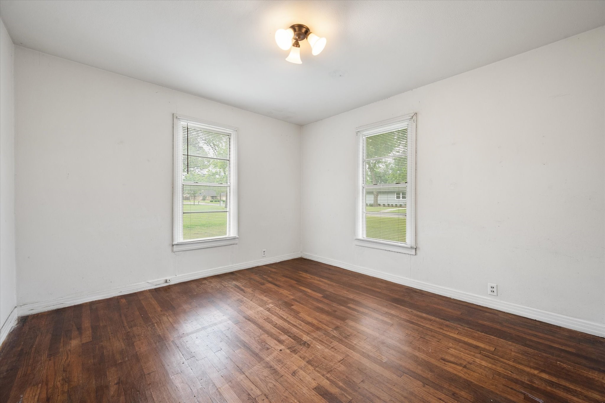 2103 Pecandale Drive Arlington TX 76013