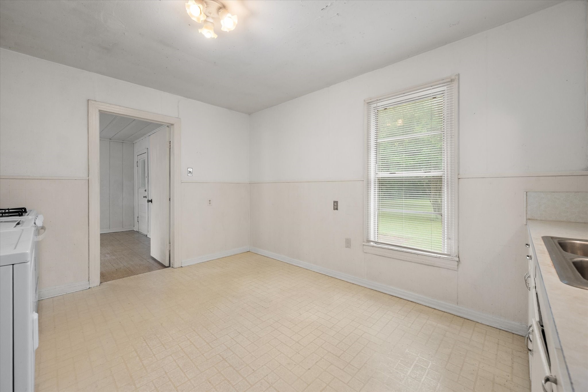 2103 Pecandale Drive Arlington TX 76013