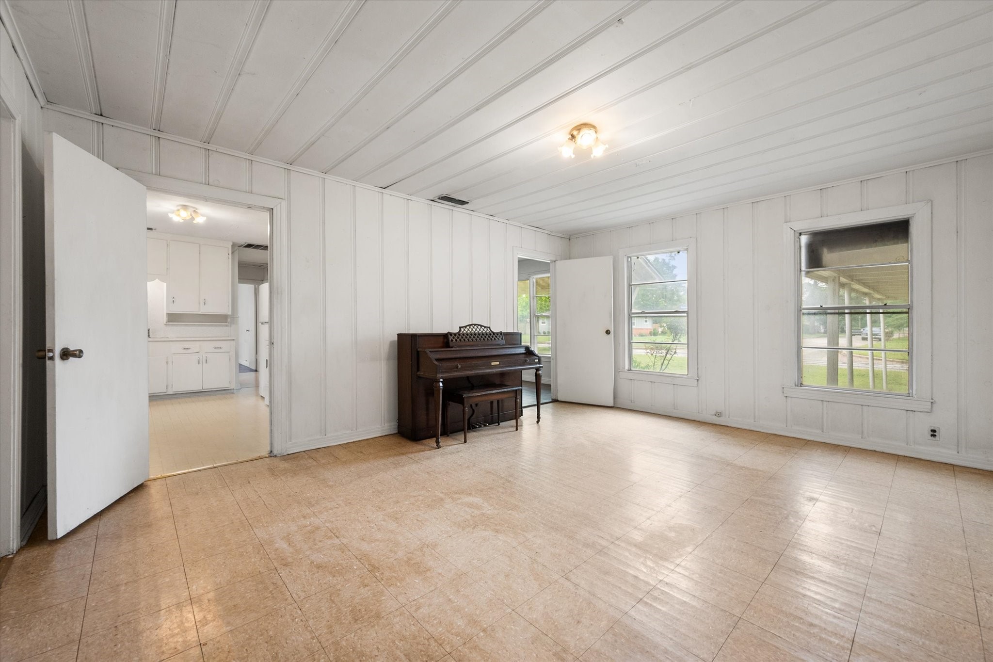 2103 Pecandale Drive Arlington TX 76013