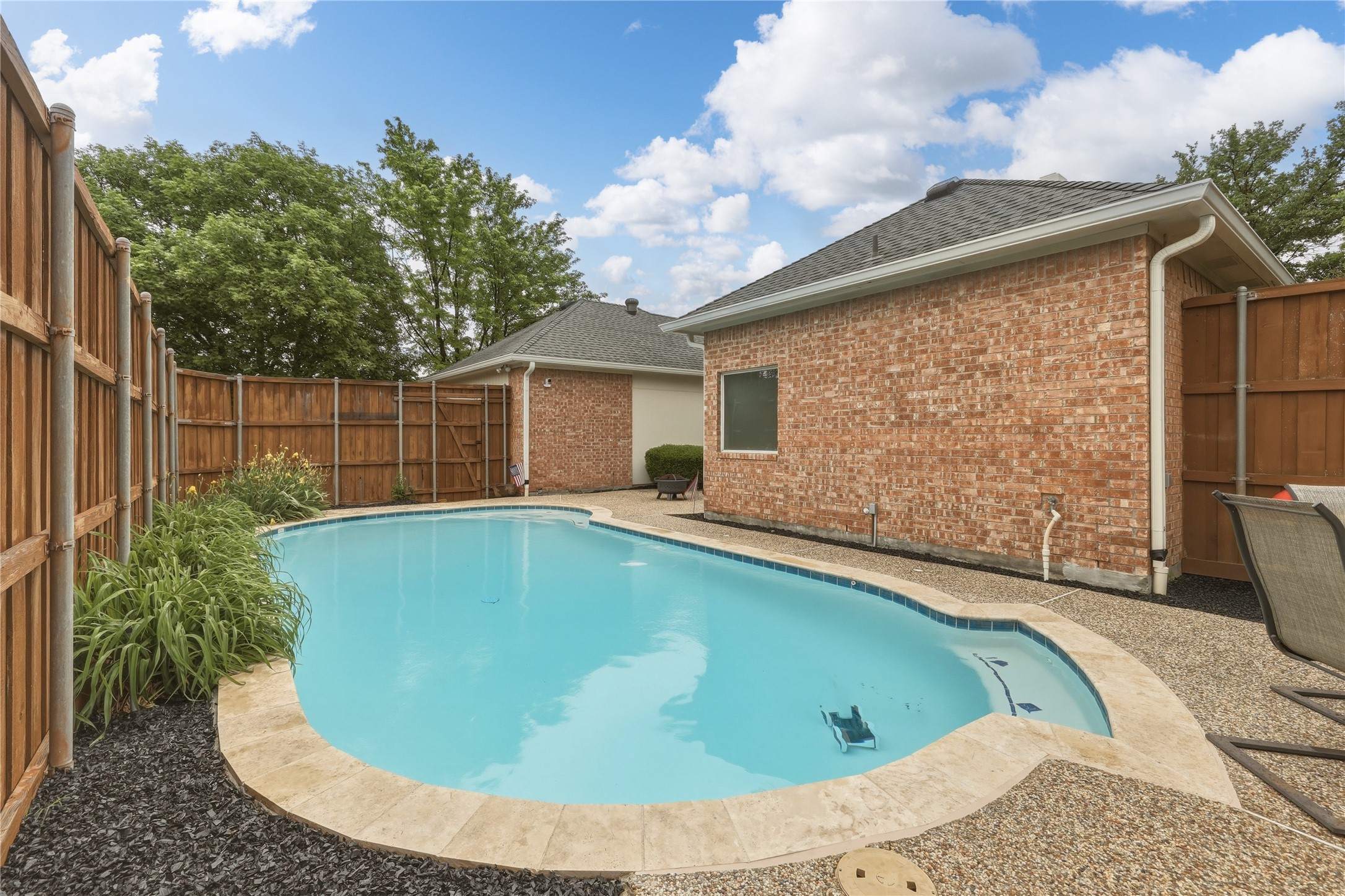 2449 London Drive Plano TX 75025