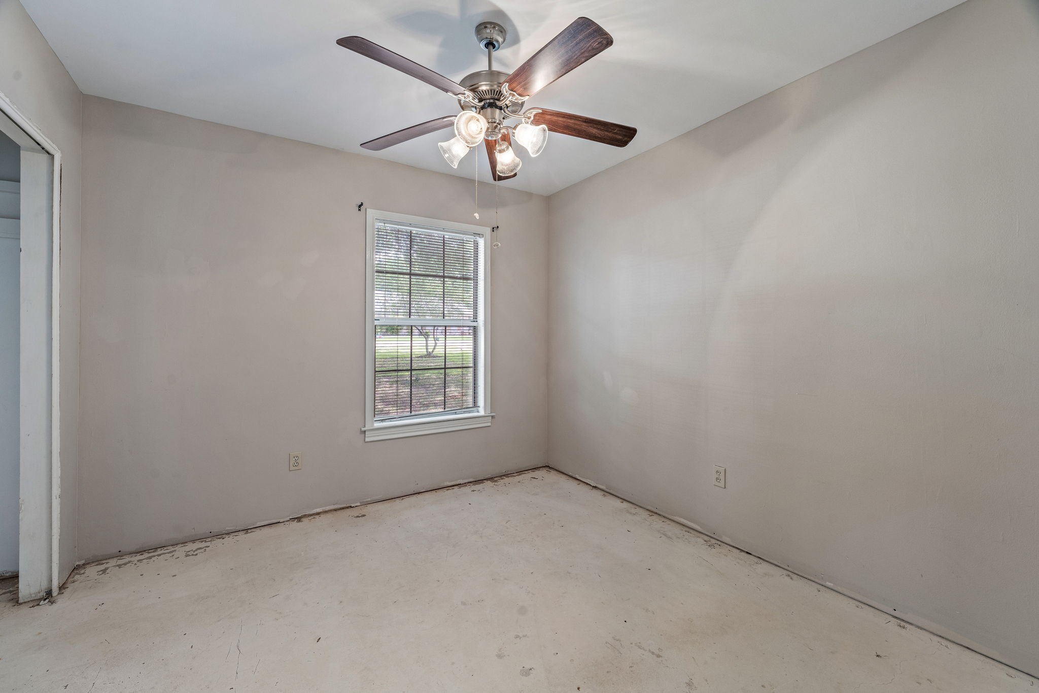 4013 Cherokee Court Granbury TX 76048