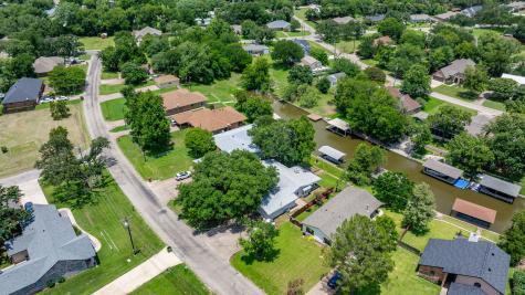 4013 Cherokee Court Granbury TX 76048