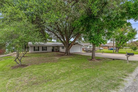 4013 Cherokee Court Granbury TX 76048