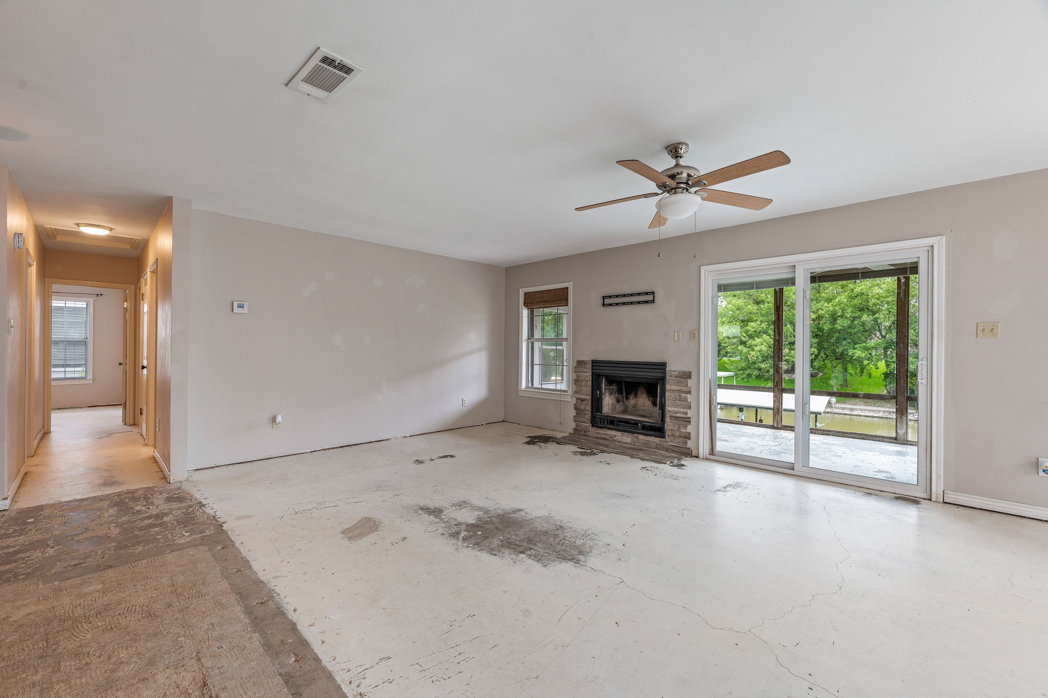 4013 Cherokee Court Granbury TX 76048