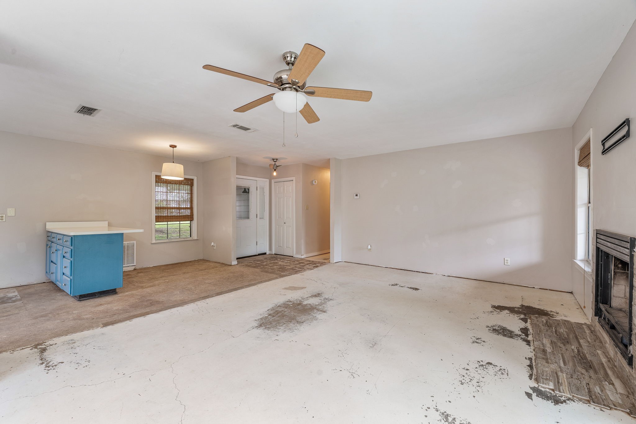 4013 Cherokee Court Granbury TX 76048