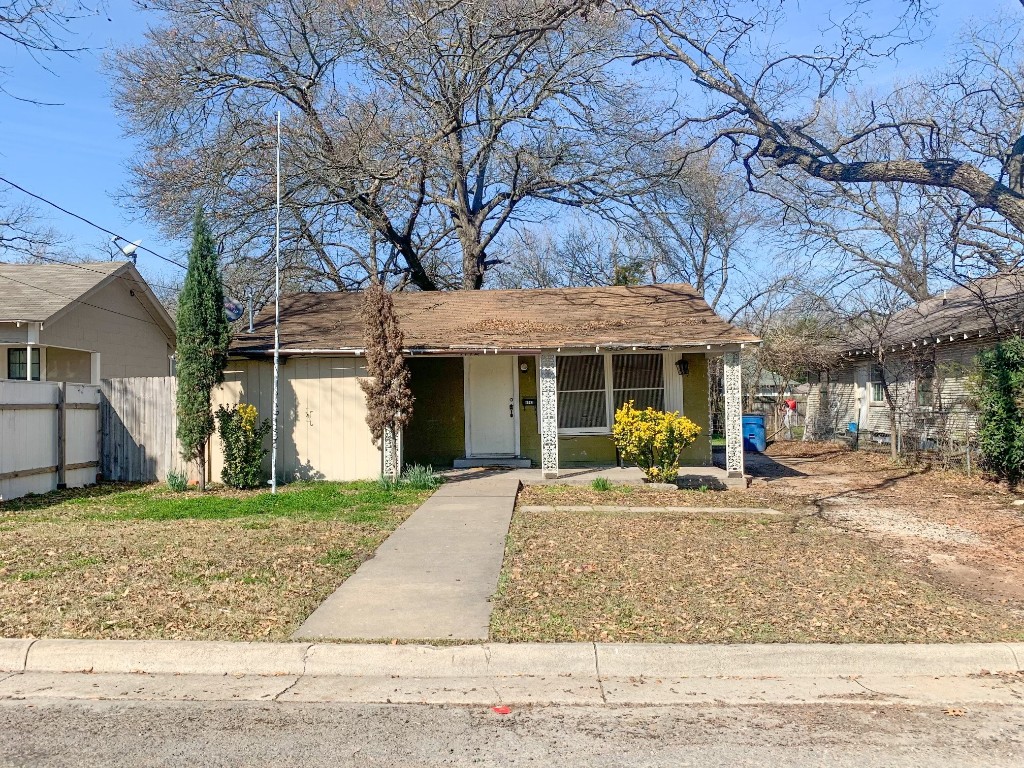1442 W 6th Avenue Corsicana TX 75110
