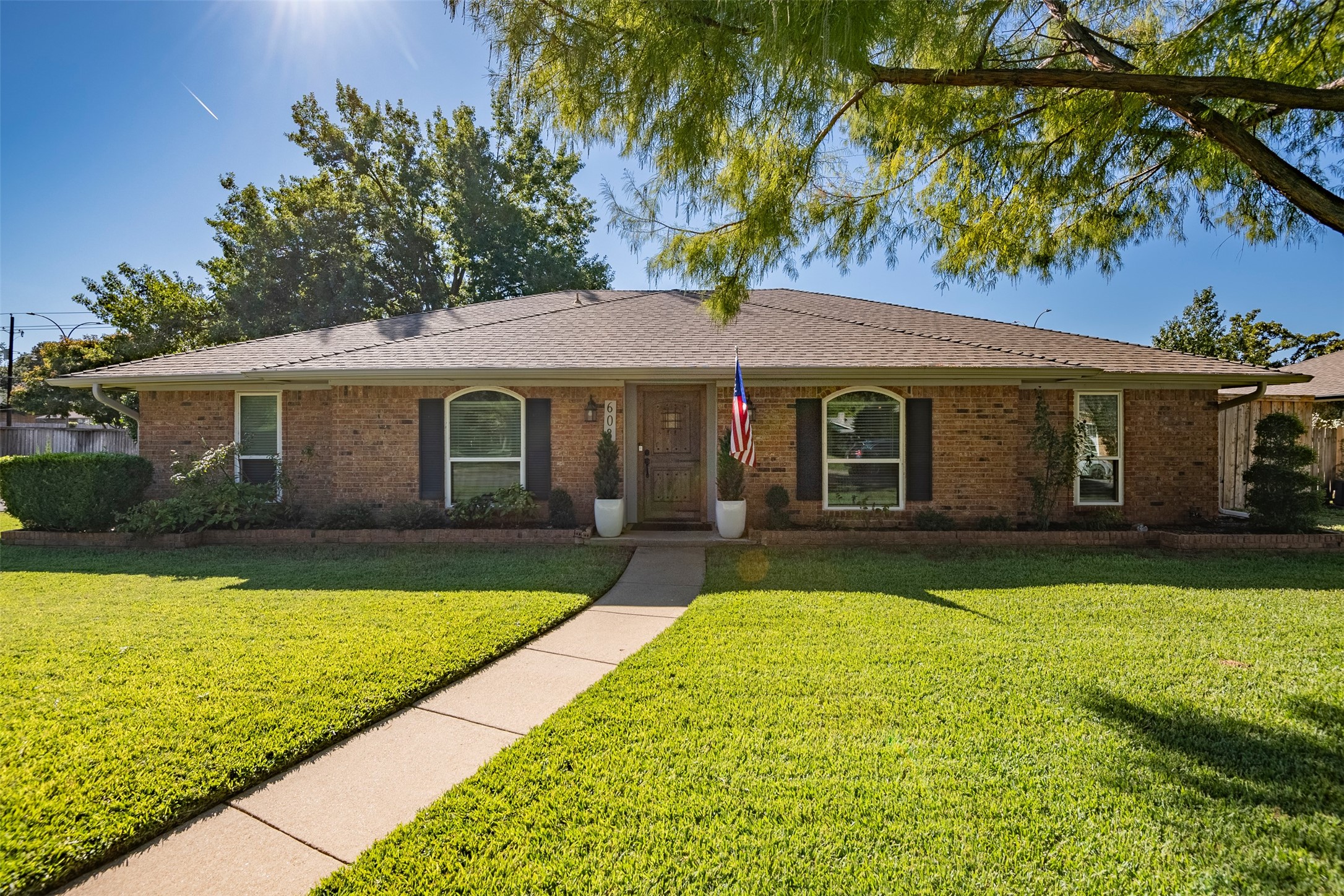 608 Chaffee Drive Arlington TX 76006