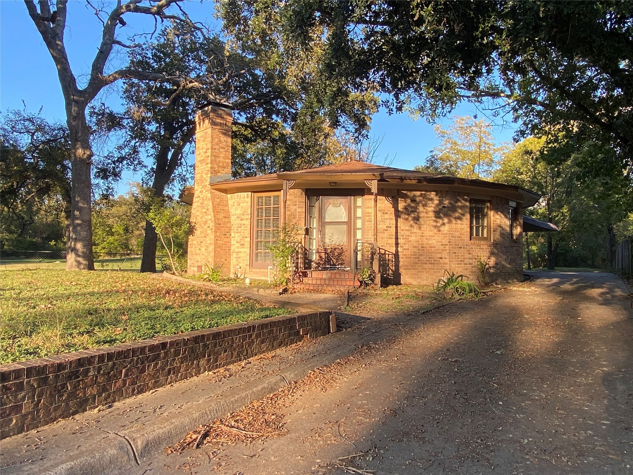 1805 E Beverly Drive Corsicana TX 75110