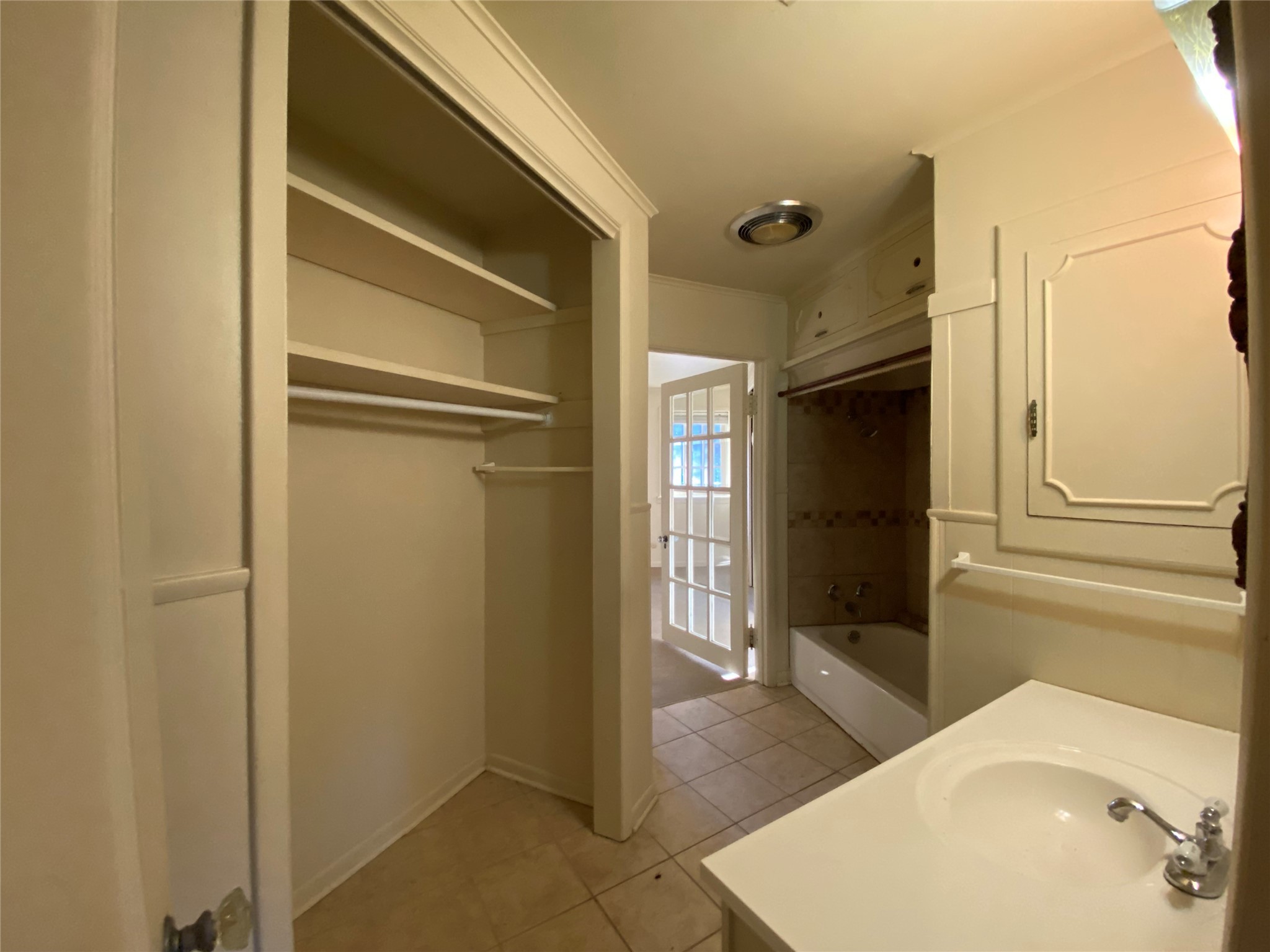 1805 E Beverly Drive Corsicana TX 75110