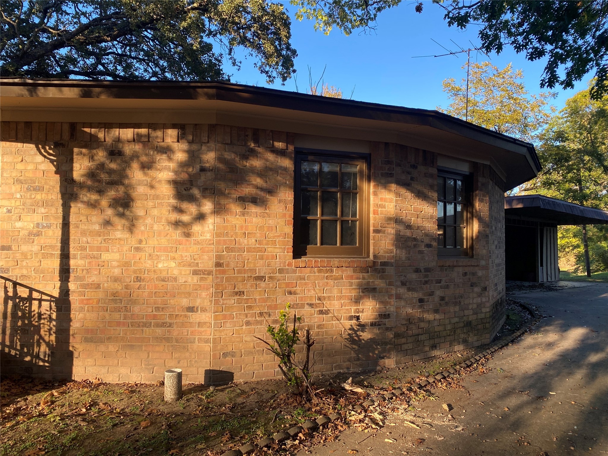 1805 E Beverly Drive Corsicana TX 75110