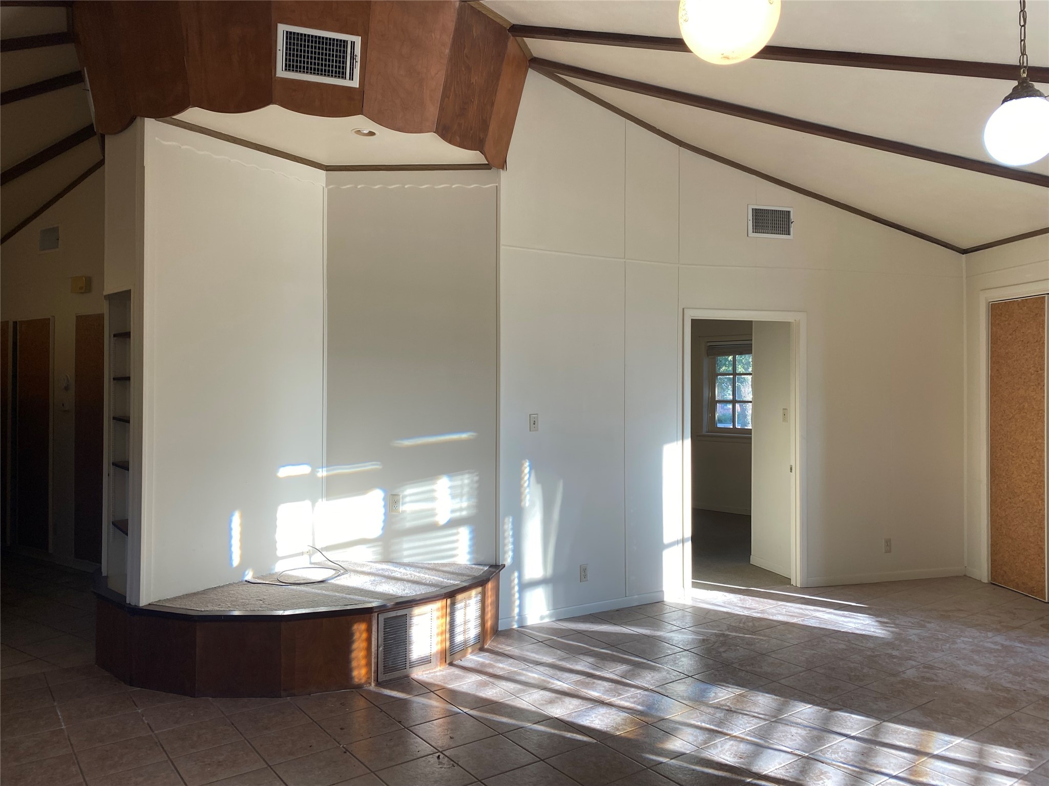 1805 E Beverly Drive Corsicana TX 75110