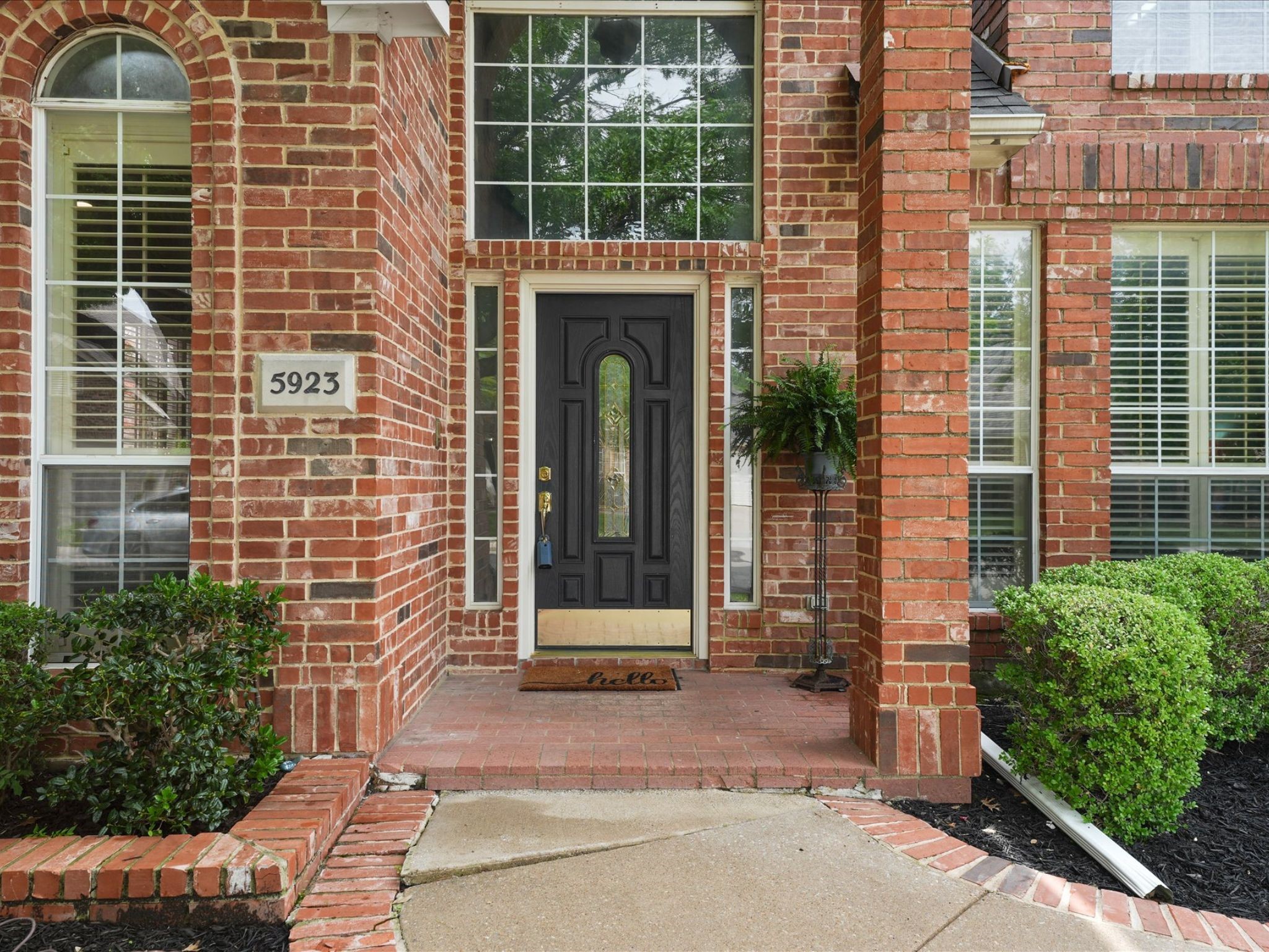 5923 La Cumbre Drive Mckinney TX 75072