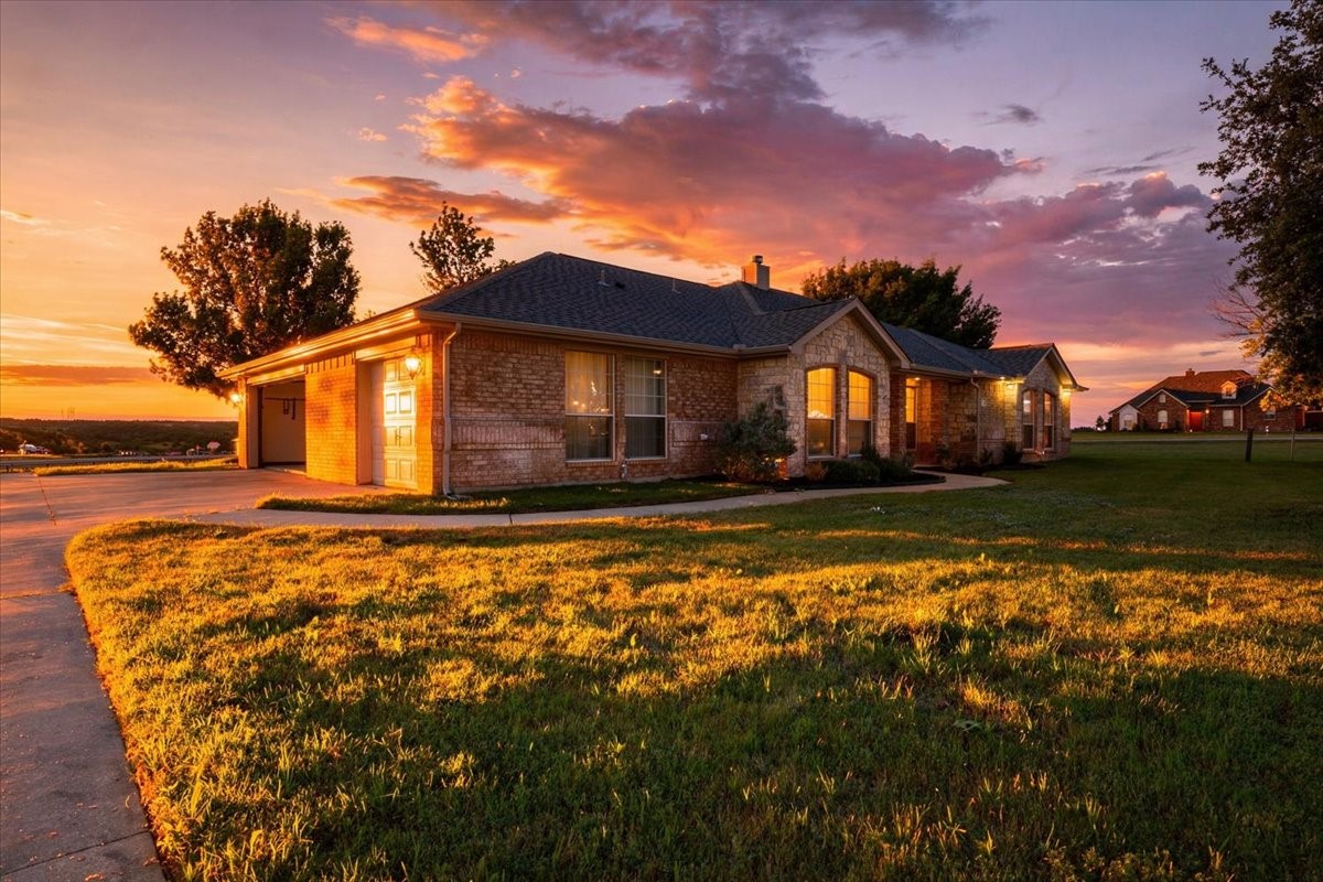 306 N Rolling Plains Drive Rhome TX 76078