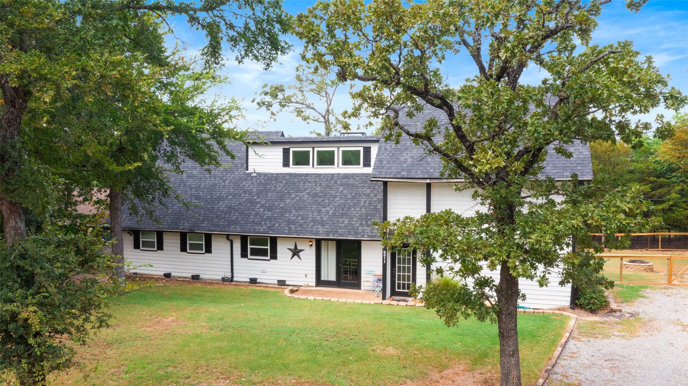 271 Lakewood Lane Pottsboro TX 75076