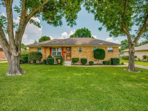 1305 Kingsbridge Drive Garland TX 75040