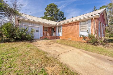 304 Hillcrest Boulevard Daingerfield TX 75638