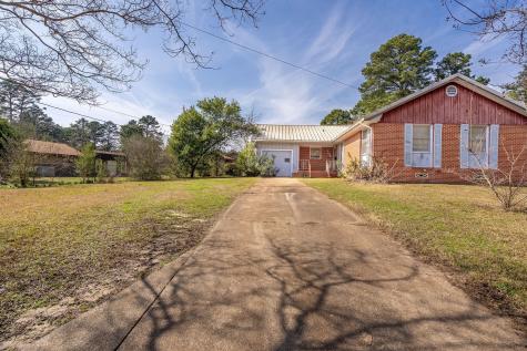 304 Hillcrest Boulevard Daingerfield TX 75638