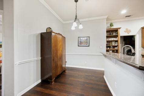 5009 Pointclear Court Arlington TX 76017