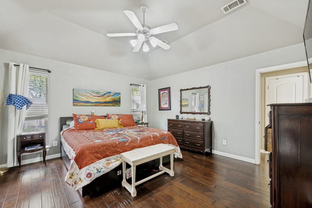 5009 Pointclear Court Arlington TX 76017