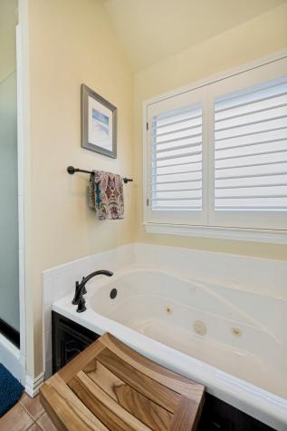5009 Pointclear Court Arlington TX 76017