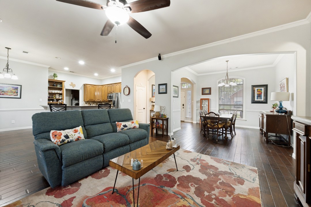 5009 Pointclear Court Arlington TX 76017