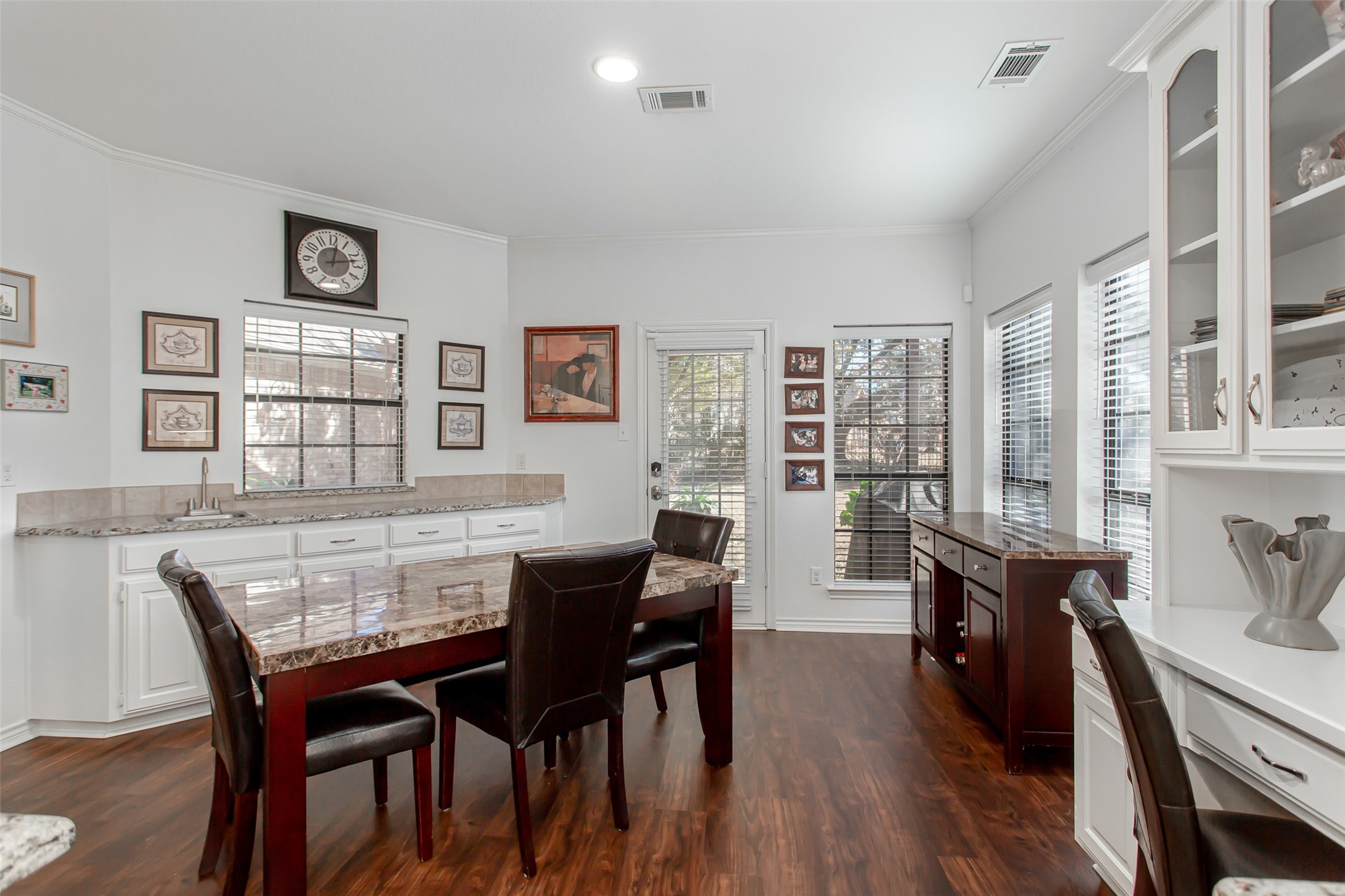 6622 Barclay Lane Garland TX 75044