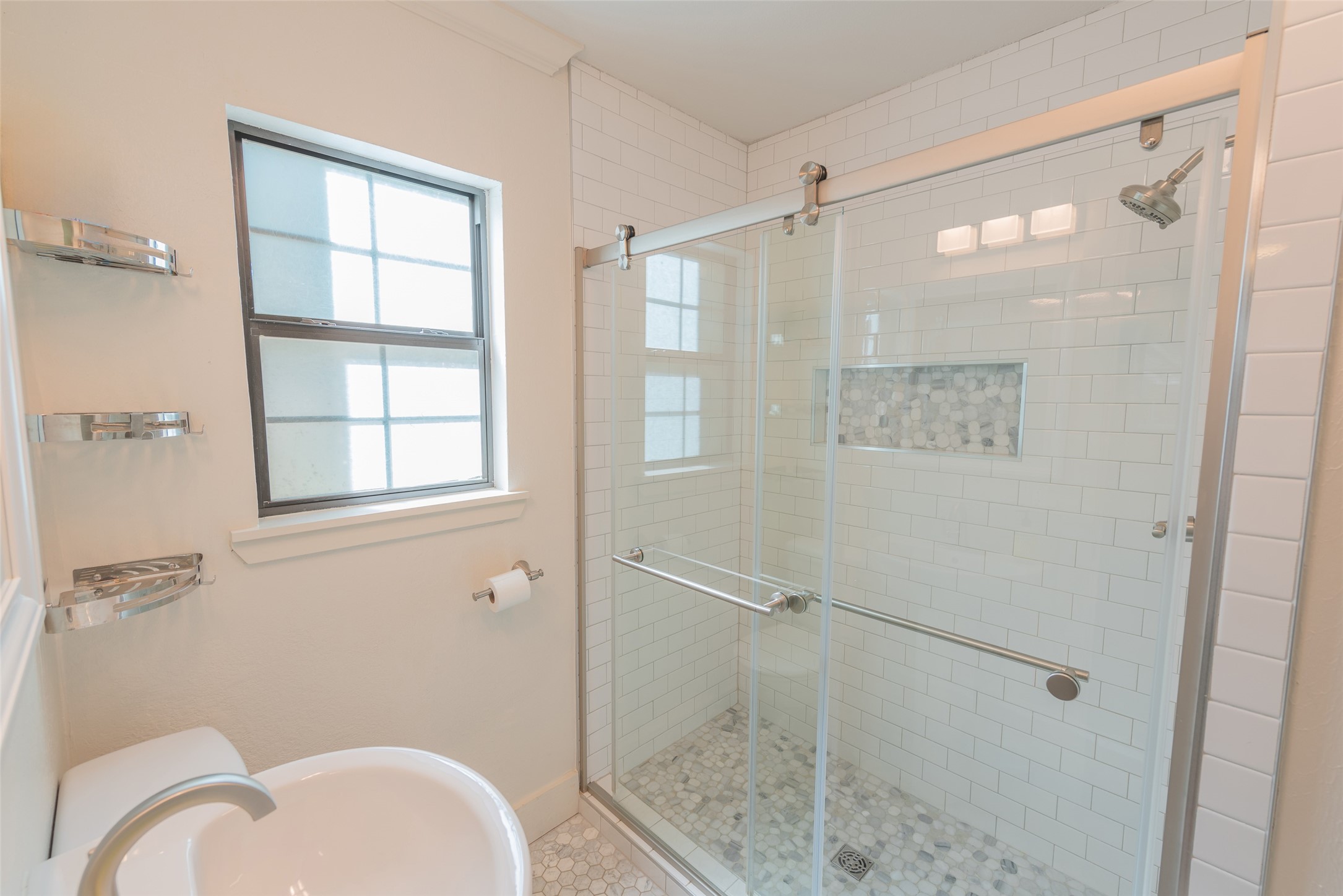 104 E Barker Creek Drive Scroggins TX 75480