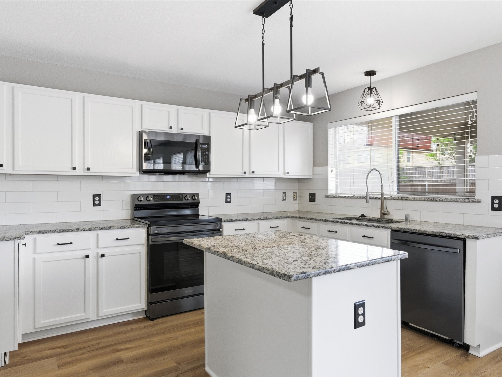 1316 Hunter Lane Celina TX 75009