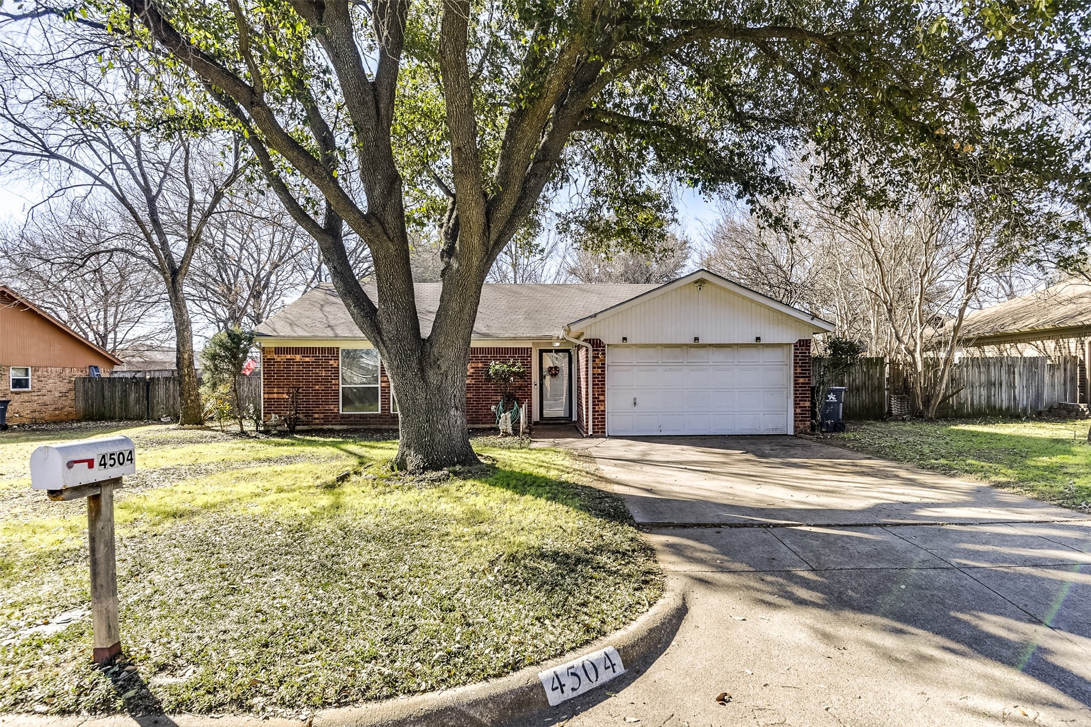 4504 Woodcreek Drive Arlington TX 76016
