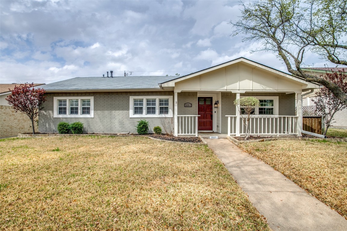 10911 Middle Knoll Drive Dallas TX 75238