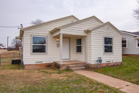912 Lou Avenue Sweetwater TX 79556