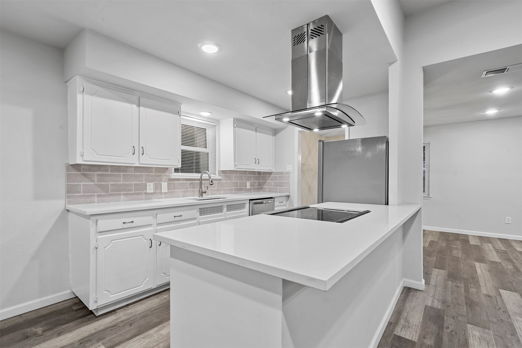 6037 Wormar Avenue Fort Worth TX 76133