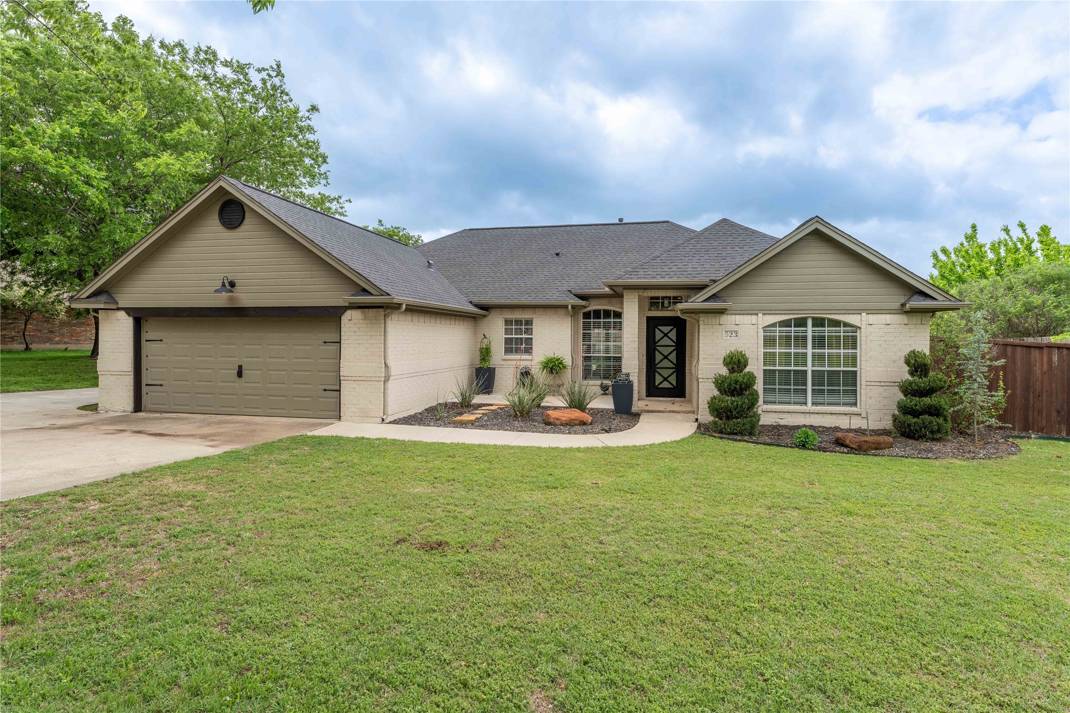 523 W 1st Street Justin TX 76247