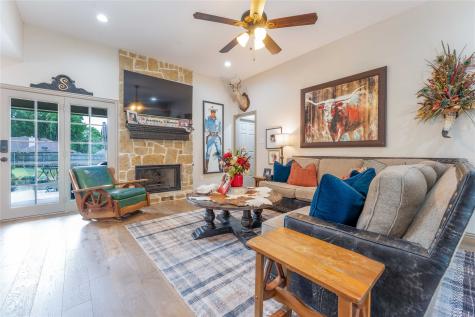523 W 1st Street Justin TX 76247