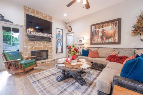 523 W 1st Street Justin TX 76247