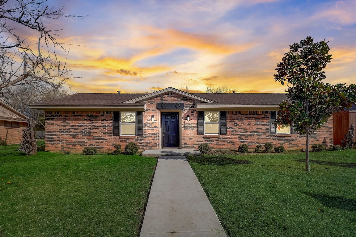 143 Hanna Avenue Desoto TX 75115