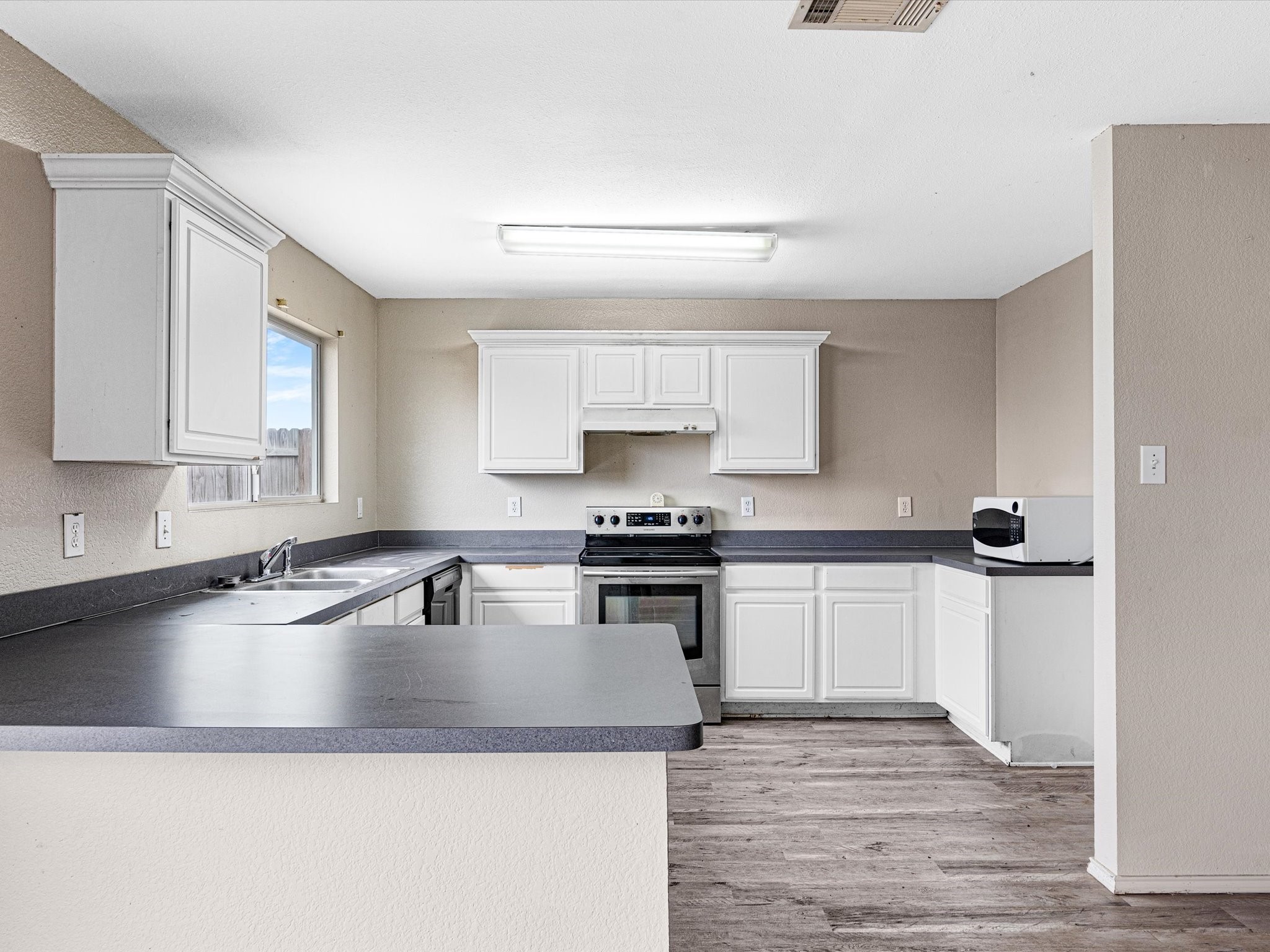1201 Vicksburg Drive Ennis TX 75119