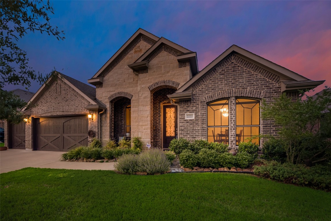 2222 Fallbrooke Drive Grand Prairie TX 75050