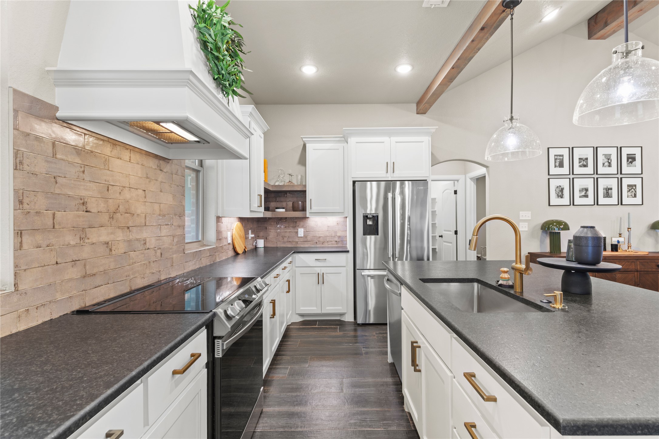 916 Silverleaf Drive Weatherford TX 76085