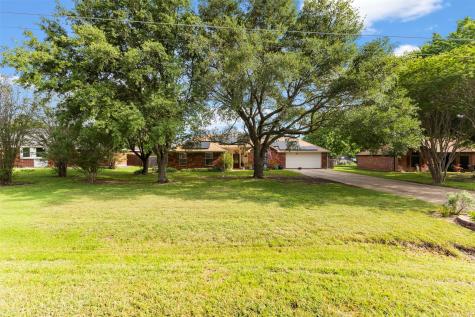 319 Anita Lane Waxahachie TX 75165