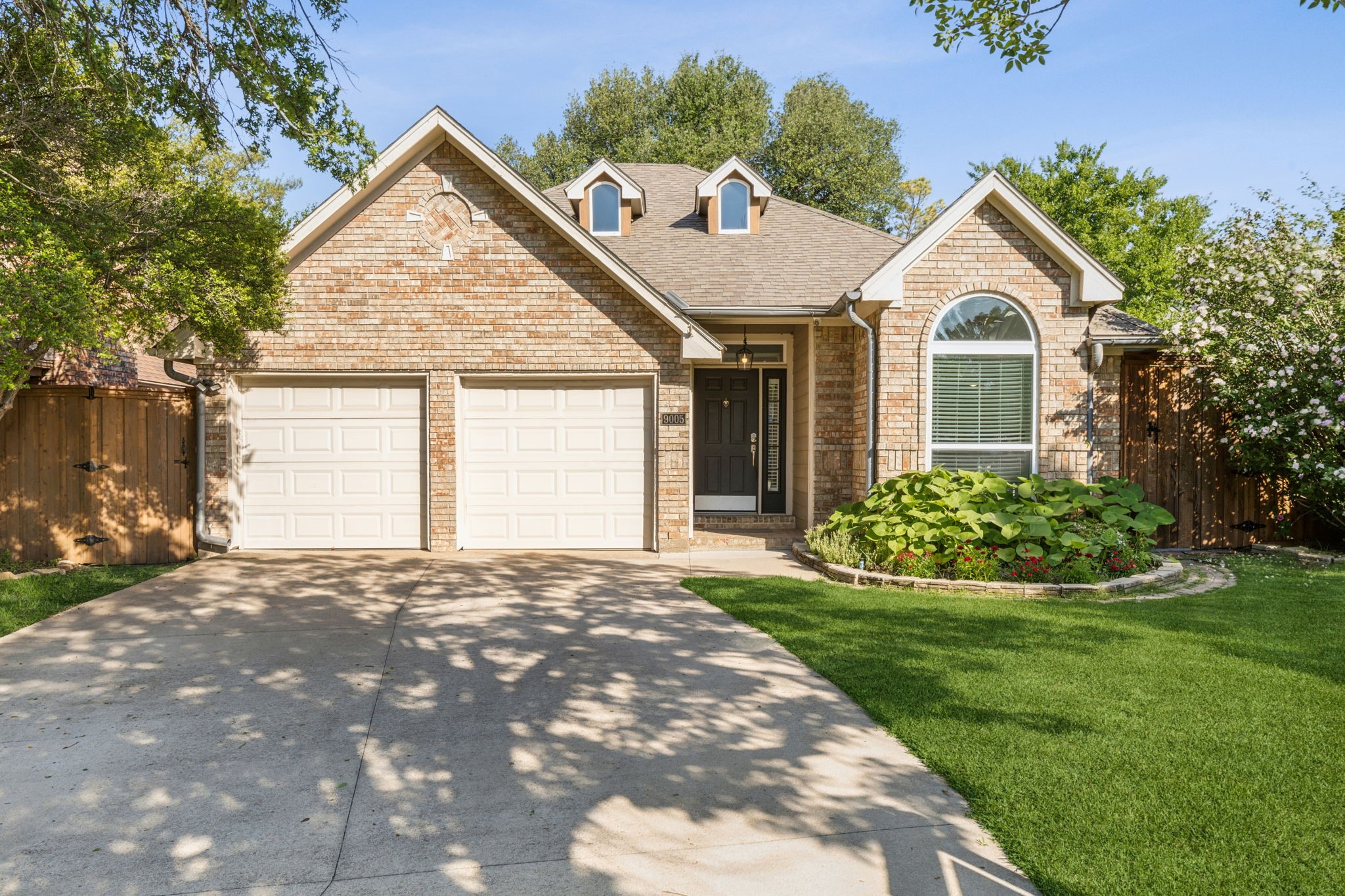 9005 Cumberland Drive Irving TX 75063