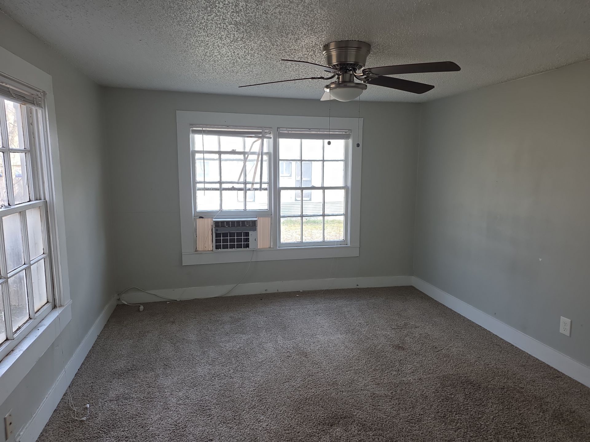 402 W 4th Street Kaufman TX 75142