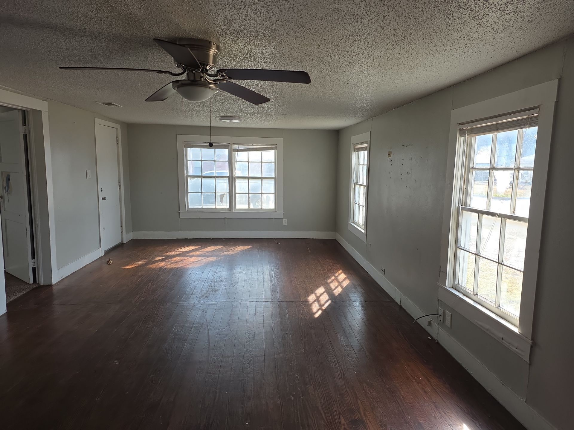 402 W 4th Street Kaufman TX 75142