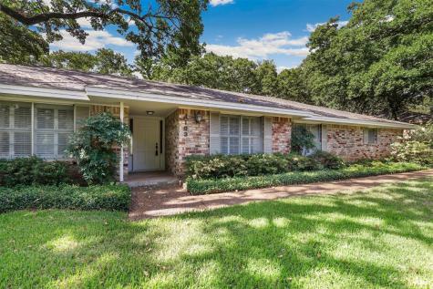 4103 Hollow Oak Drive Euless TX 76040