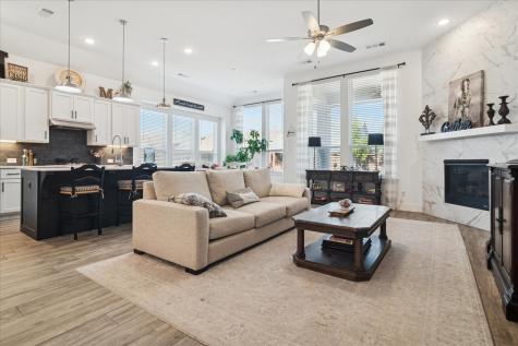 1912 Mcdougall Creek Van Alstyne TX 75495