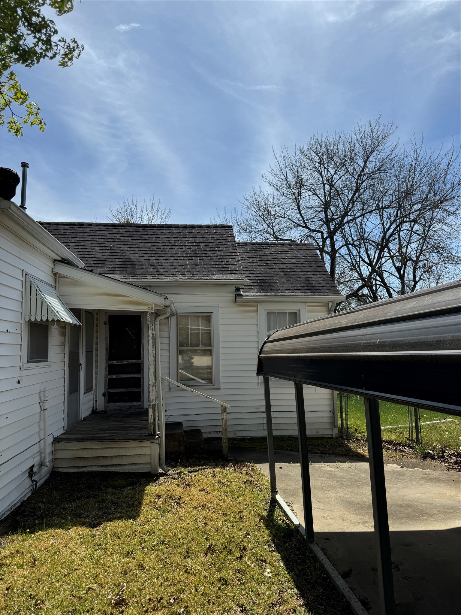 206 N Short Street Clarksville TX 75426