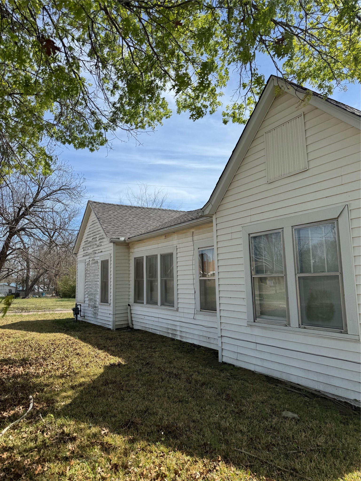 206 N Short Street Clarksville TX 75426