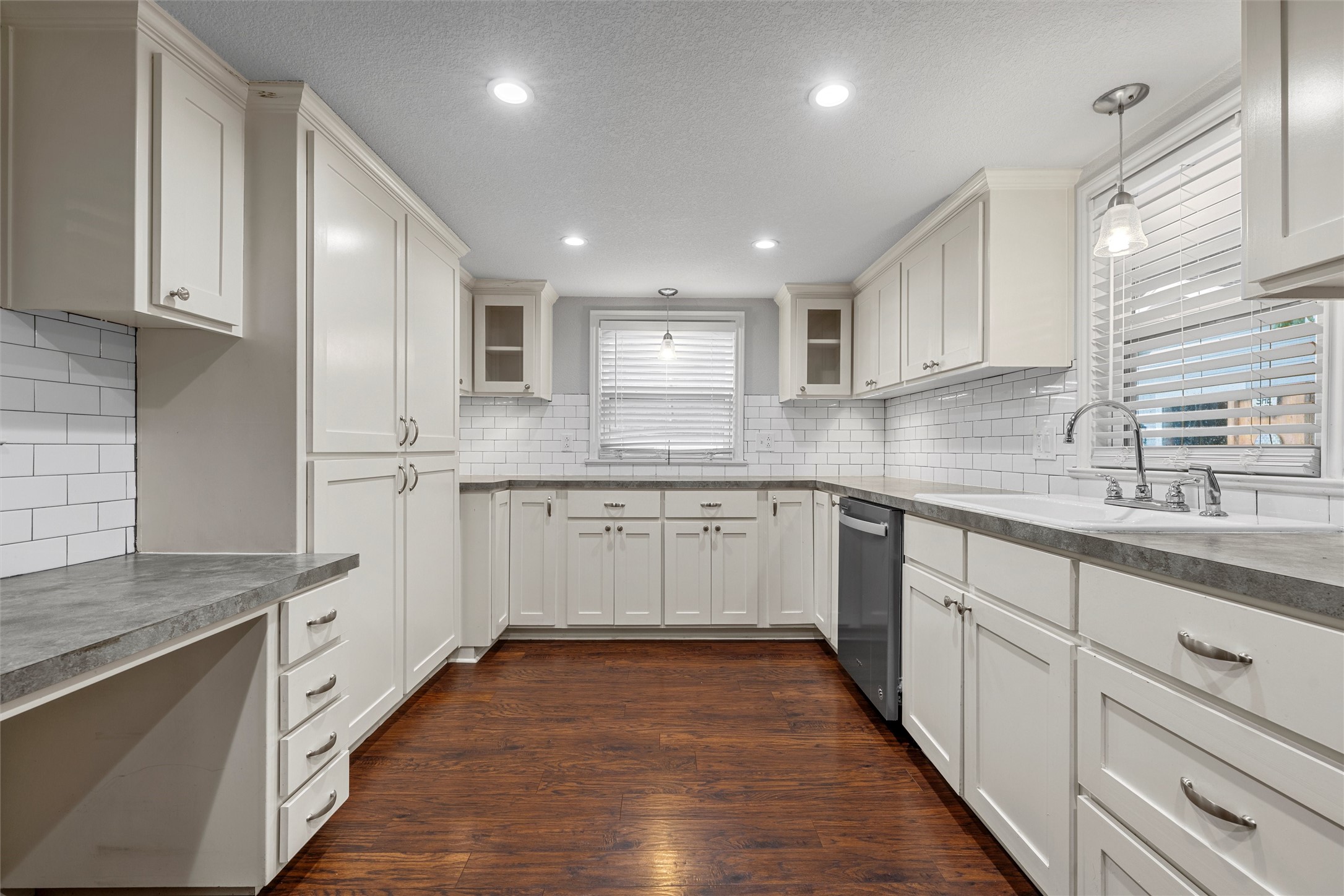 911 S Main Street West TX 76691